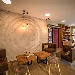 Ξενοδοχείο Logis Des Bourbons Climatise 3*