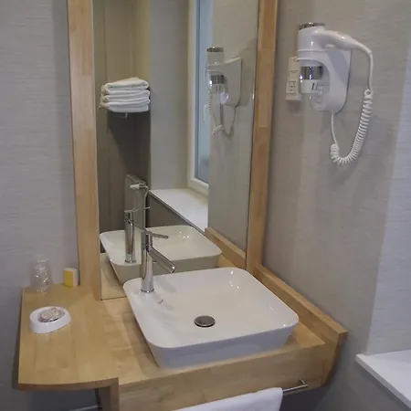 Hotell Logis Des Bourbons Climatise