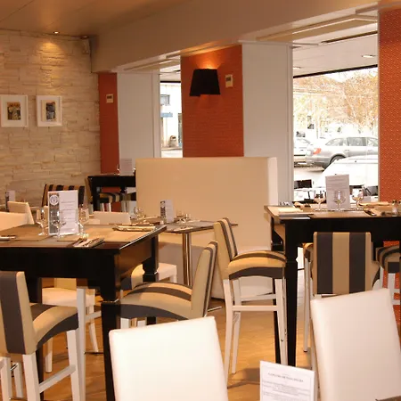 Logis Des Bourbons Climatise Hotell Montluçon