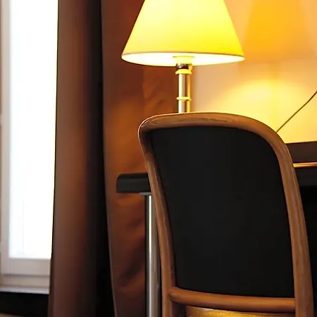 Logis Des Bourbons Climatise Hotel 3*