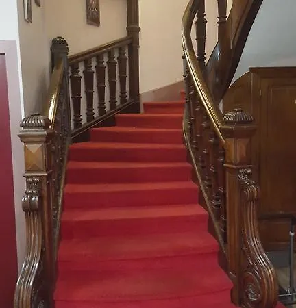 Logis Des Bourbons Climatise Hotell Montluçon