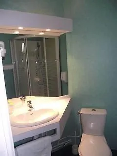 Logis Des Bourbons Climatise Hotell 3*