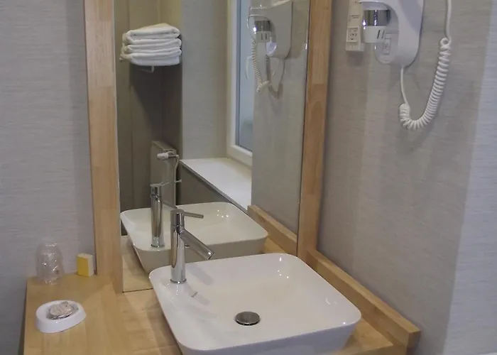 فندق Logis Des Bourbons Climatise