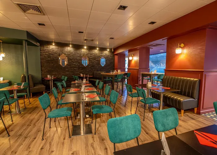 Otel Logis Des Bourbons Climatise 3*