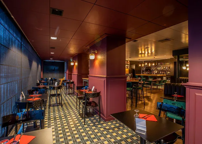 فندق Logis Des Bourbons Climatise 3*