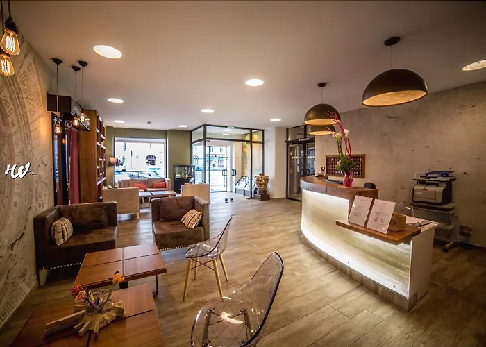 فندق Logis Des Bourbons Climatise