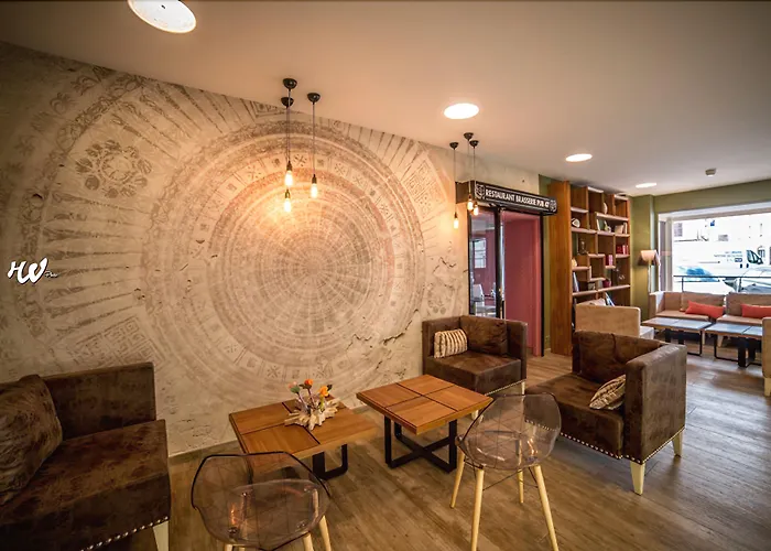 فندق Logis Des Bourbons Climatise 3*