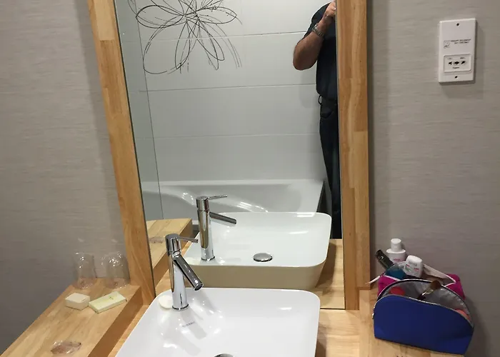 Logis Des Bourbons Climatise فندق Montluçon