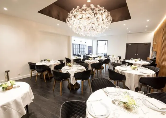 Logis Des Bourbons Climatise 3*