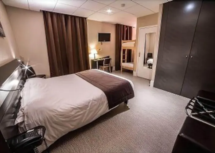 فندق Logis Des Bourbons Climatise