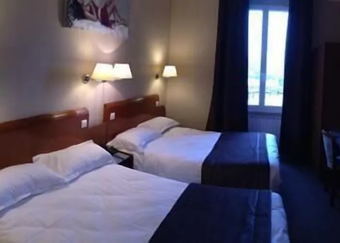 فندق Logis Des Bourbons Climatise