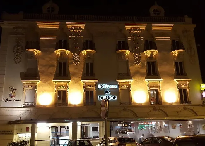 Logis Des Bourbons Climatise 3*