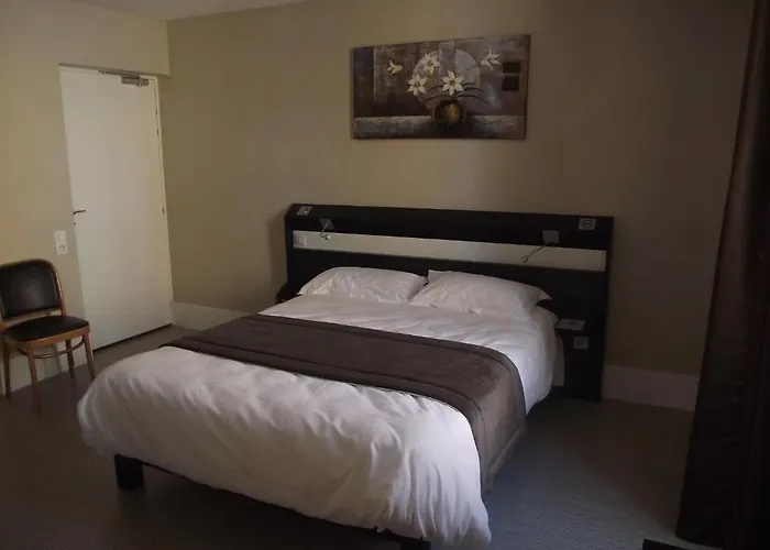 Logis Des Bourbons Climatise Montluçon